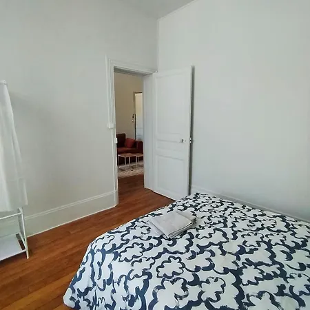 Etoile 21 - Dazzling View Of Canal Apartment Dijon