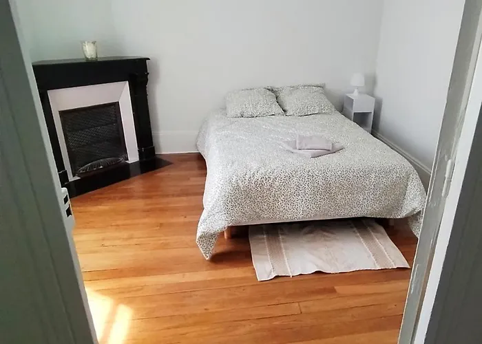 Etoile 21 - Dazzling View Of Canal