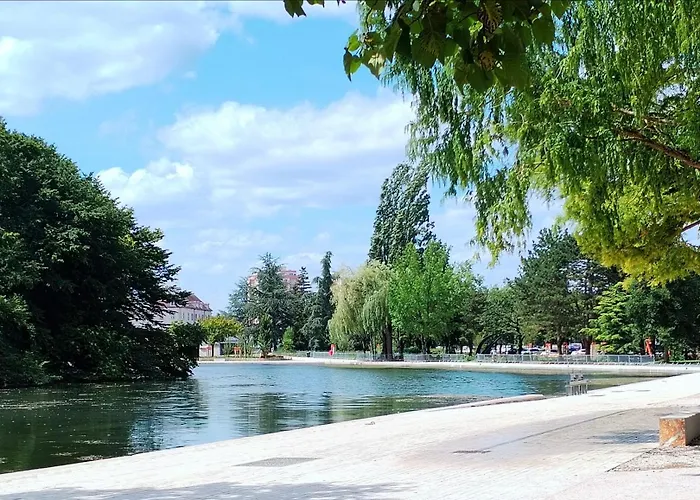 Etoile 21 - Dazzling View Of Canal 第戎