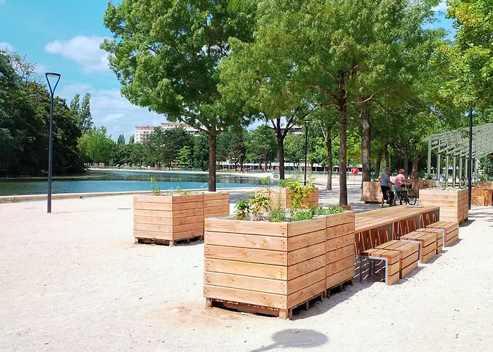 Etoile 21 - Dazzling View Of Canal